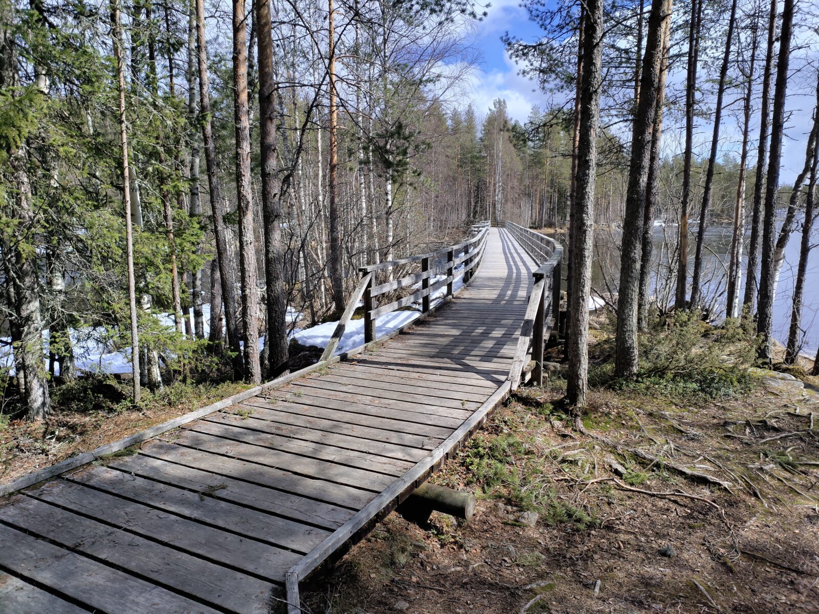 Neitikosken esteetön reitti